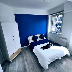 Bright 1 Bed Flat Near Bridge Londres
